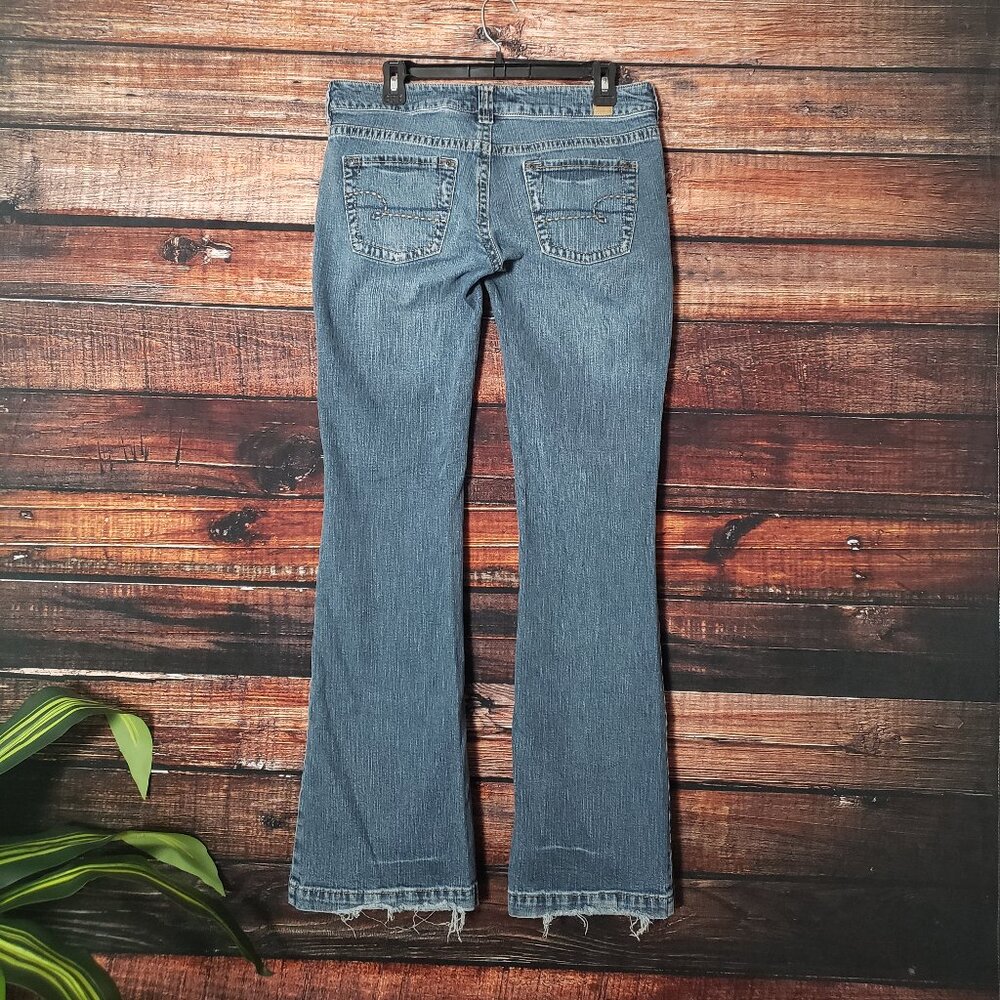 Maurices Womens Size 7/8 Jacie Flare Low. Rise Denim Blue Jeans - Picture 4 of 10